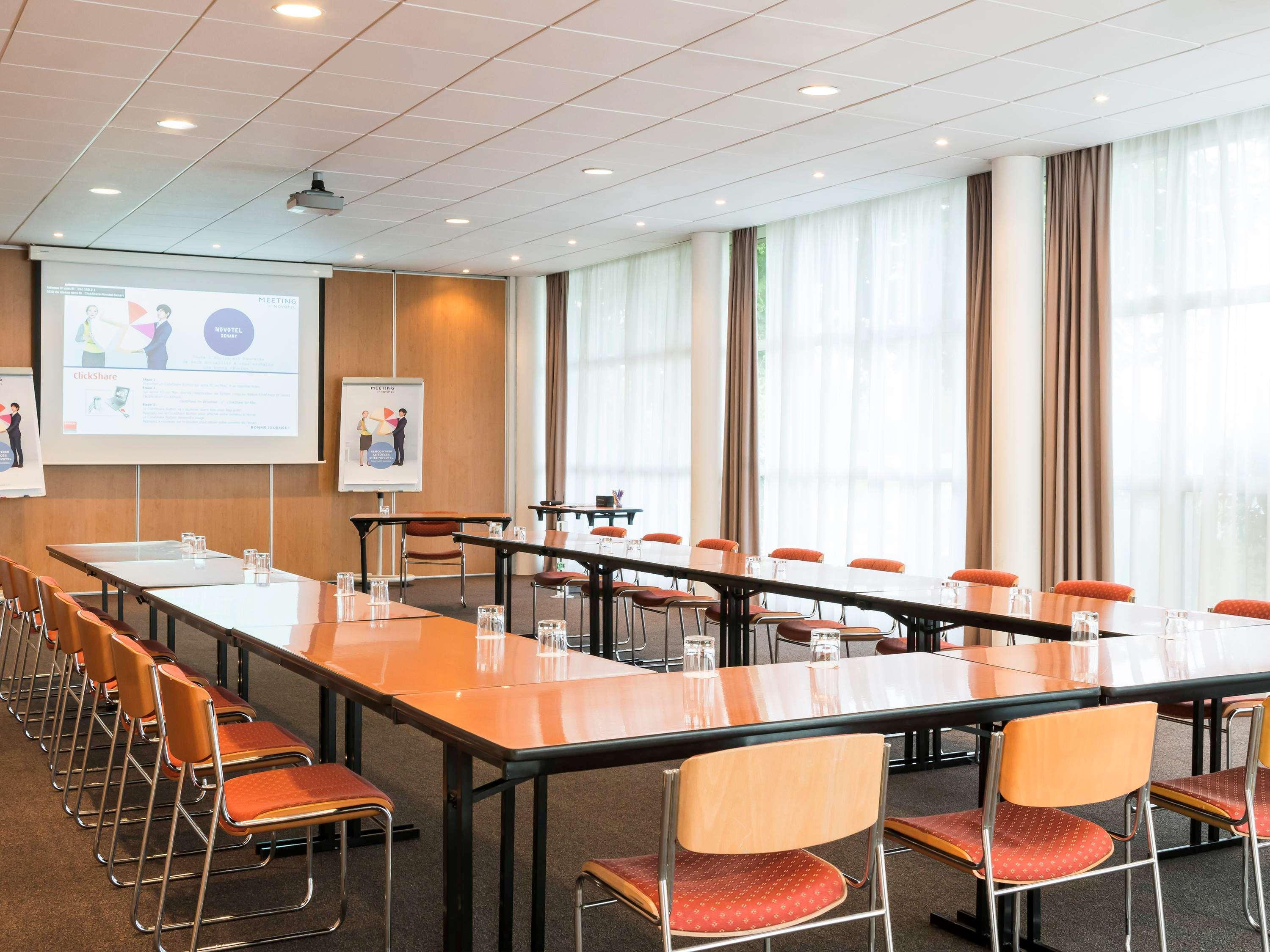 Novotel Senart Golf De Greenparc Hotel 4*